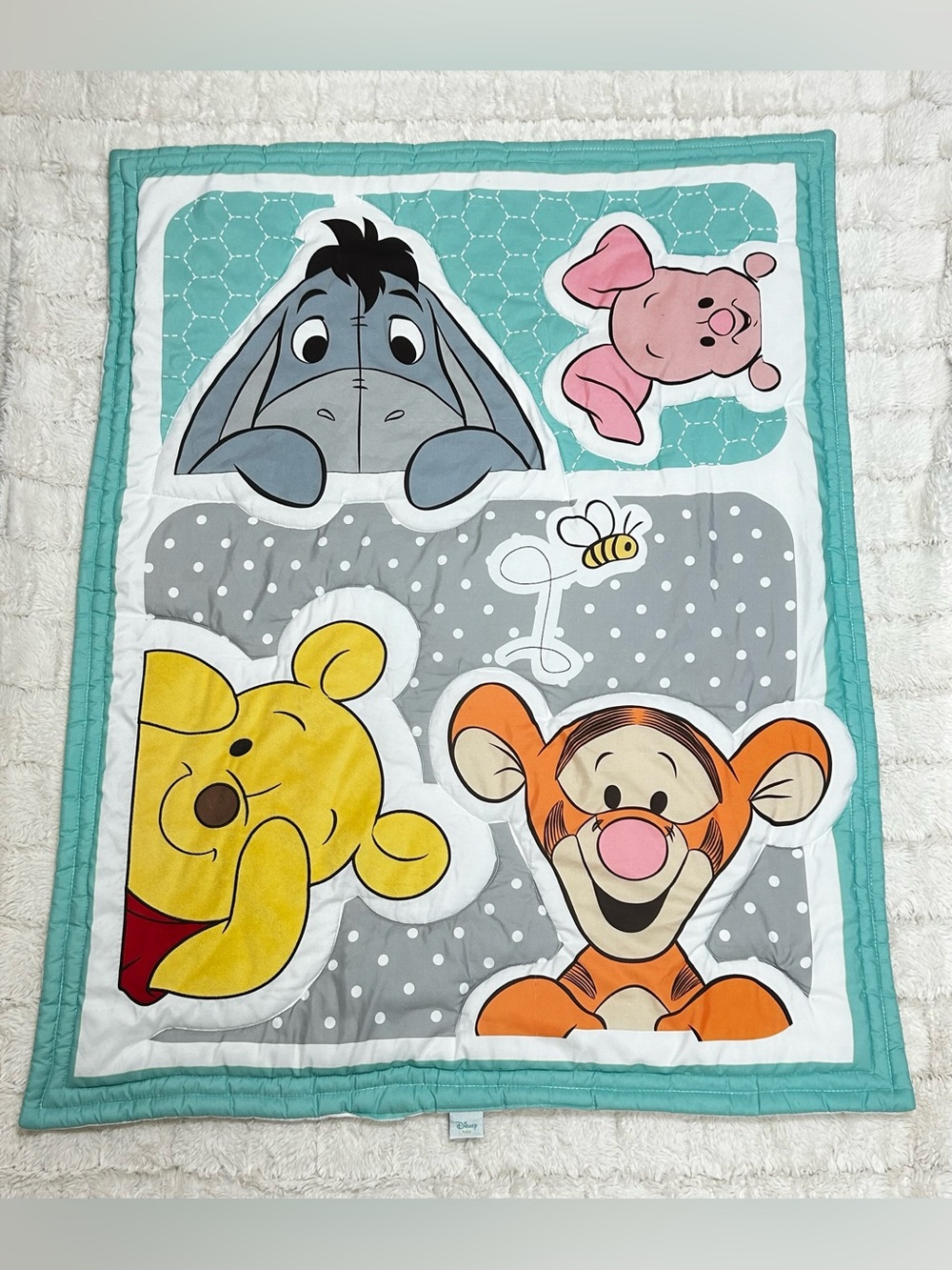 Disney Winnie the Pooh and Friends Quilted Baby Blanket Baby Crib  Comforter
